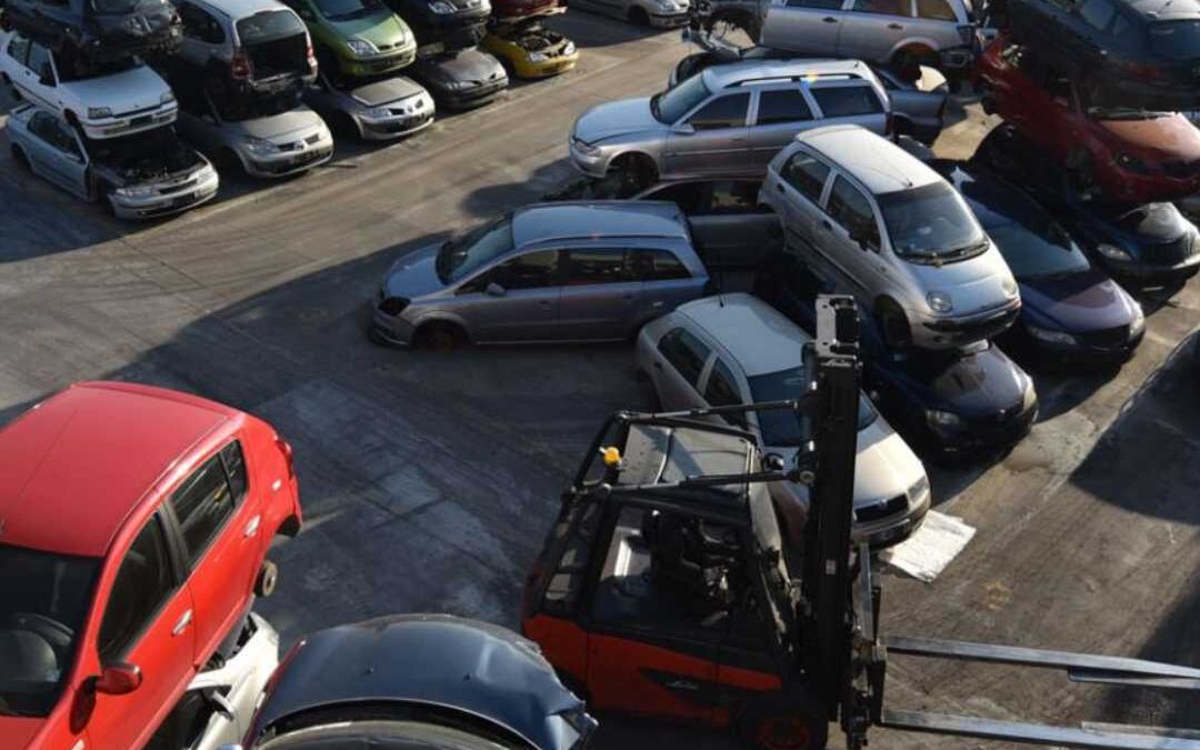 Demolizione e rottamazione auto con fermo amministrativo